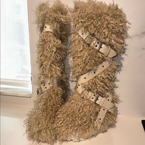 Club Exx WILD INSTINCTS FAUX FUR BOOTS - SAND